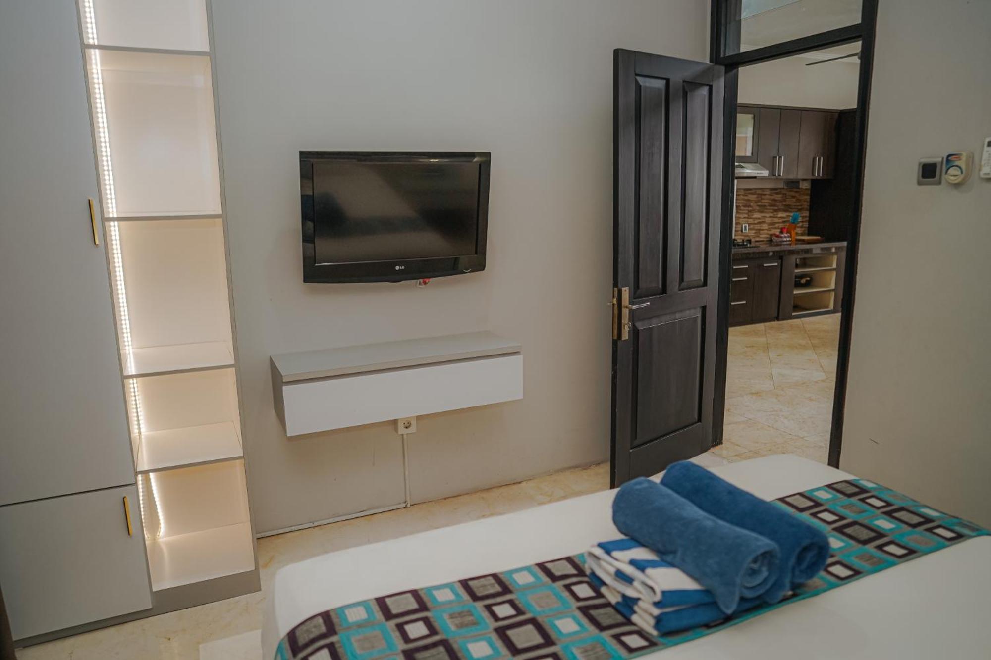 4 Bedroom Villa Kuta Regency B10 Ngoại thất bức ảnh